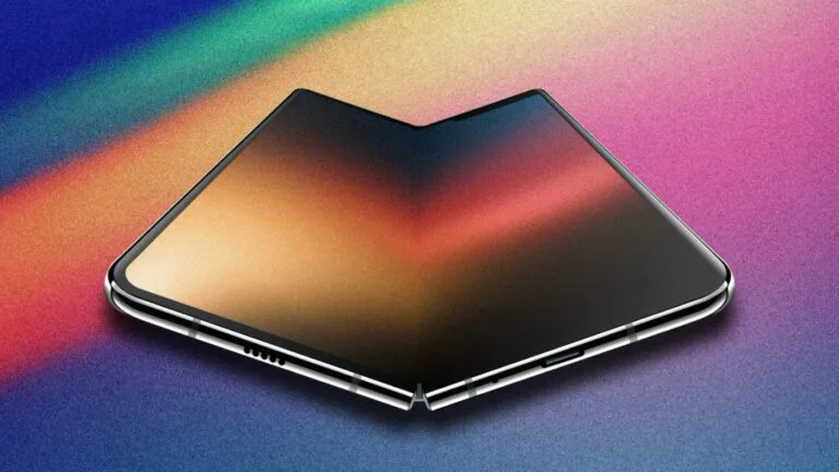 iPhone pieghevole con cerniere in metallo liquido: più resistente e senza pieghe