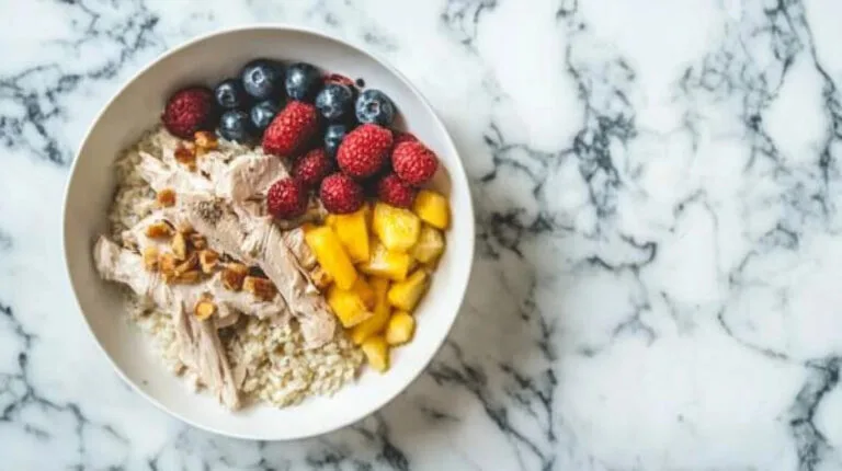 Cosa mangiare prima e dopo l’allenamento: guida semplice per migliorare i risultati