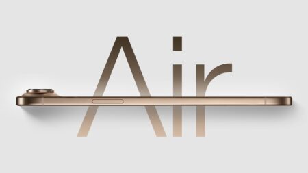 Il nuovo iPhone 17 Air mostra il suo profilo sottilissimo su sfondo neutro