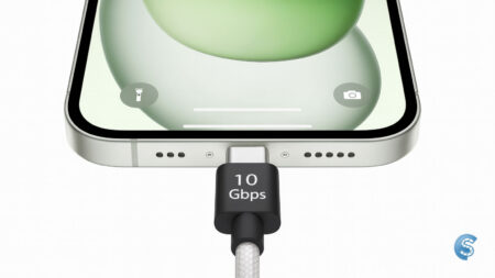 Cavo USB-C 10 Gbps collegato a iPhone Pro